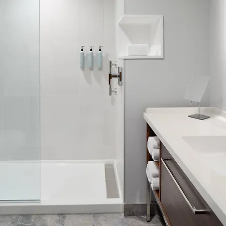 Courtyard By Marriott Montreal Laval Hotel Exterior photo