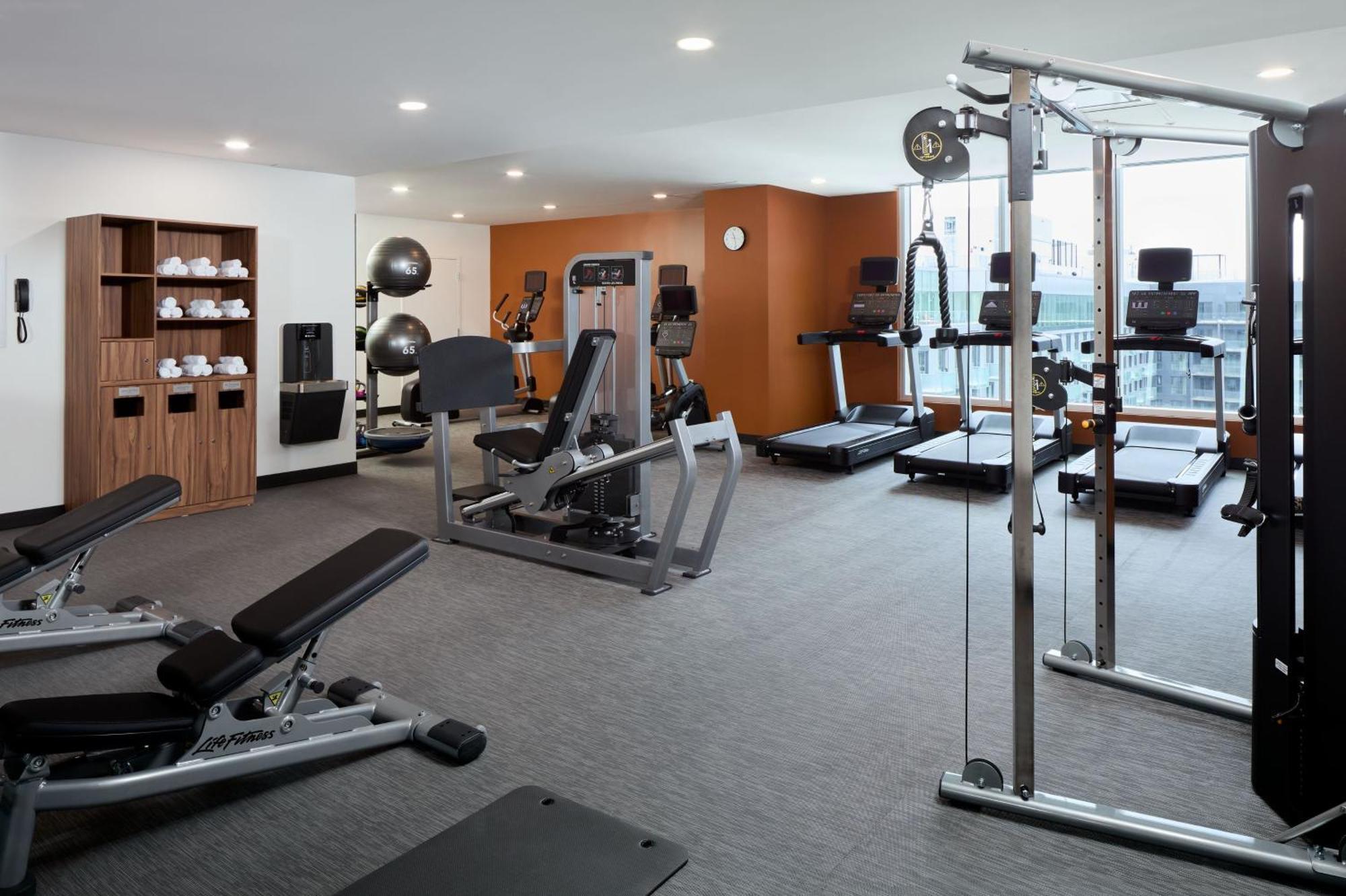 Hotel Courtyard By Marriott Montreal