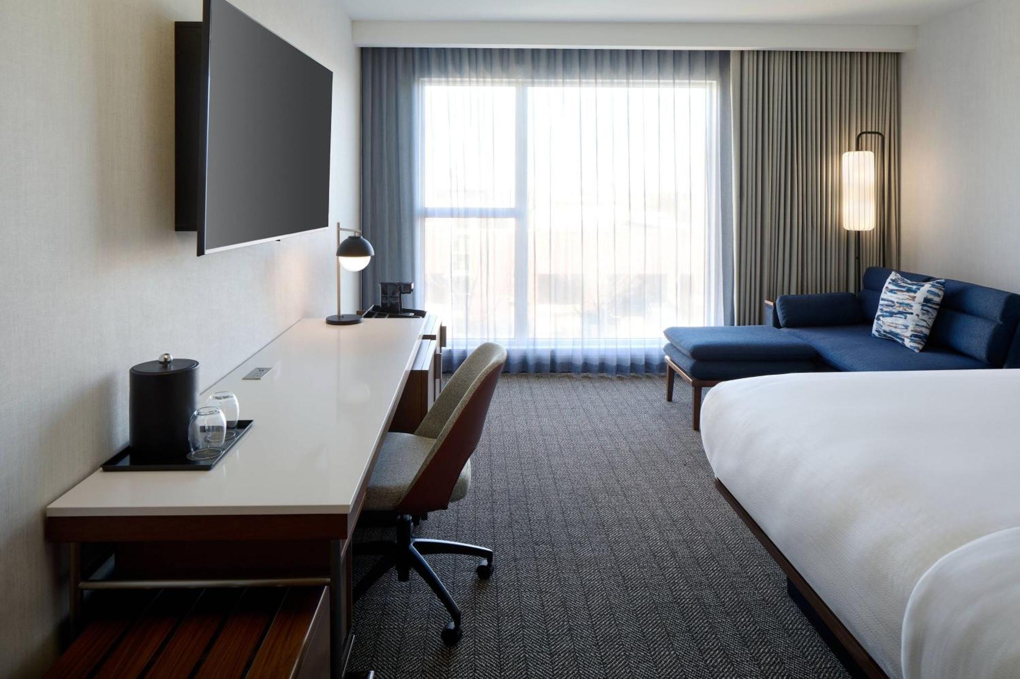 Hotel Courtyard By Marriott Montreal