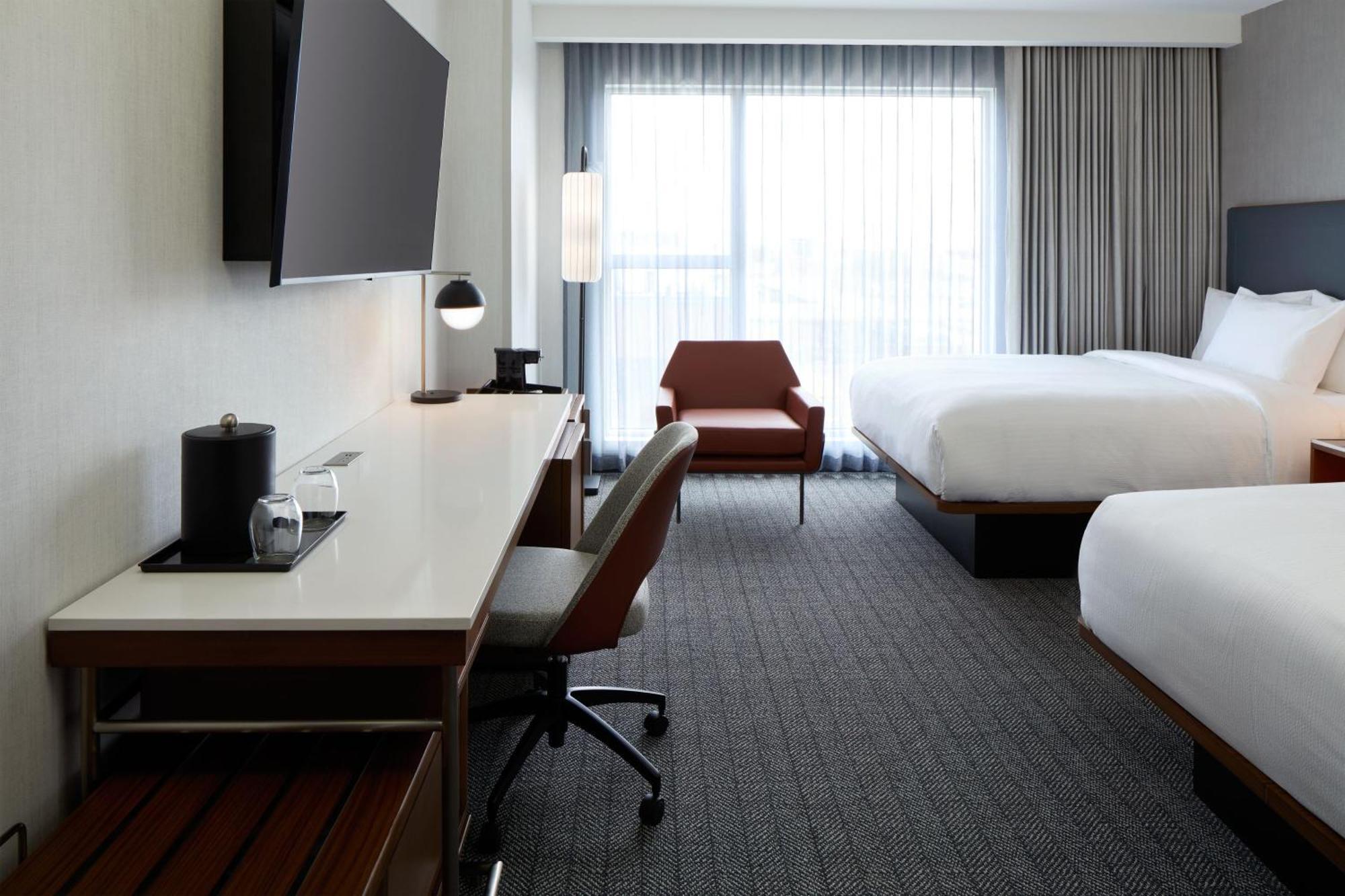 Hotel Courtyard By Marriott Montreal