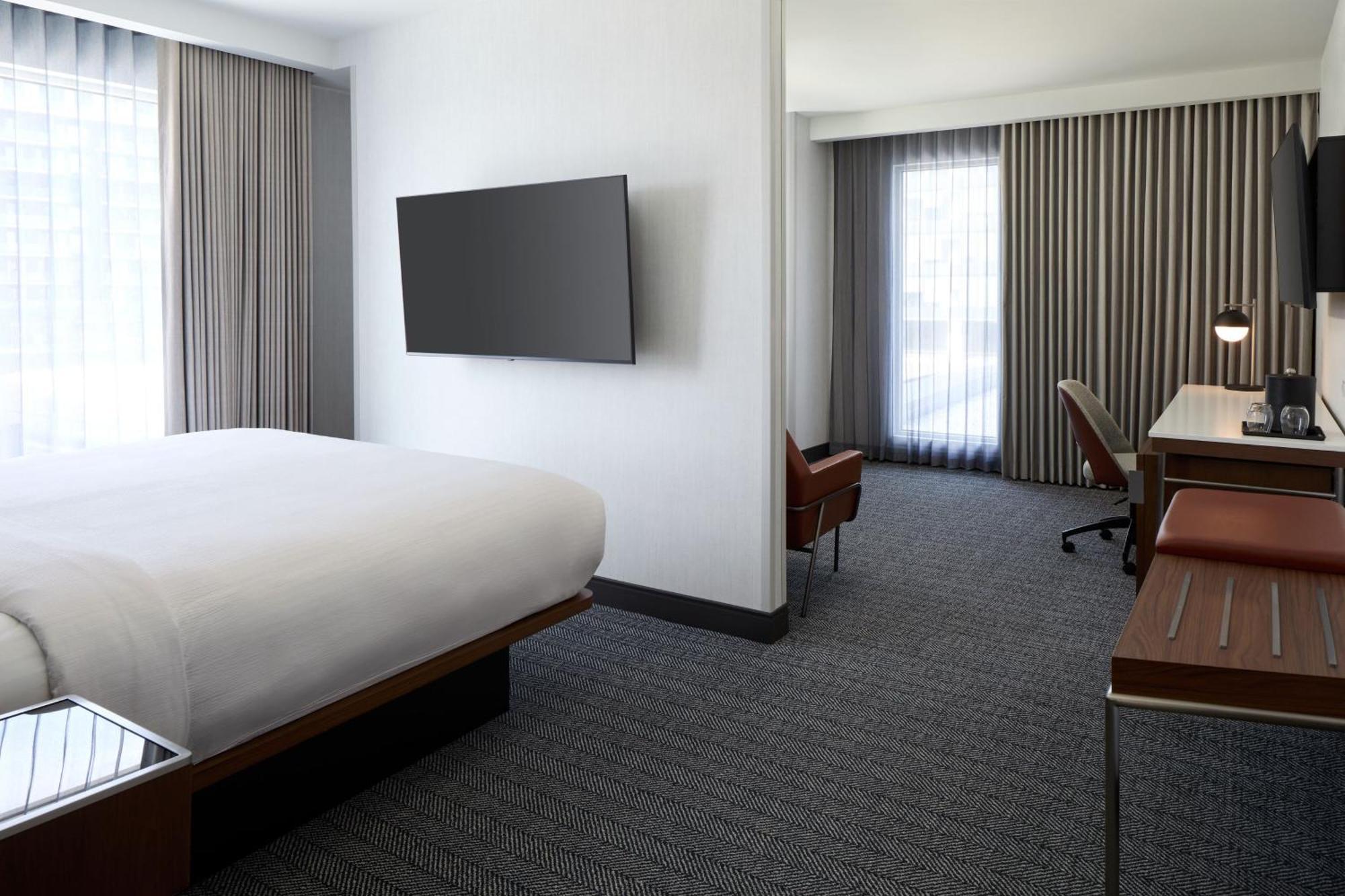 Hotel Courtyard By Marriott Montreal Laval