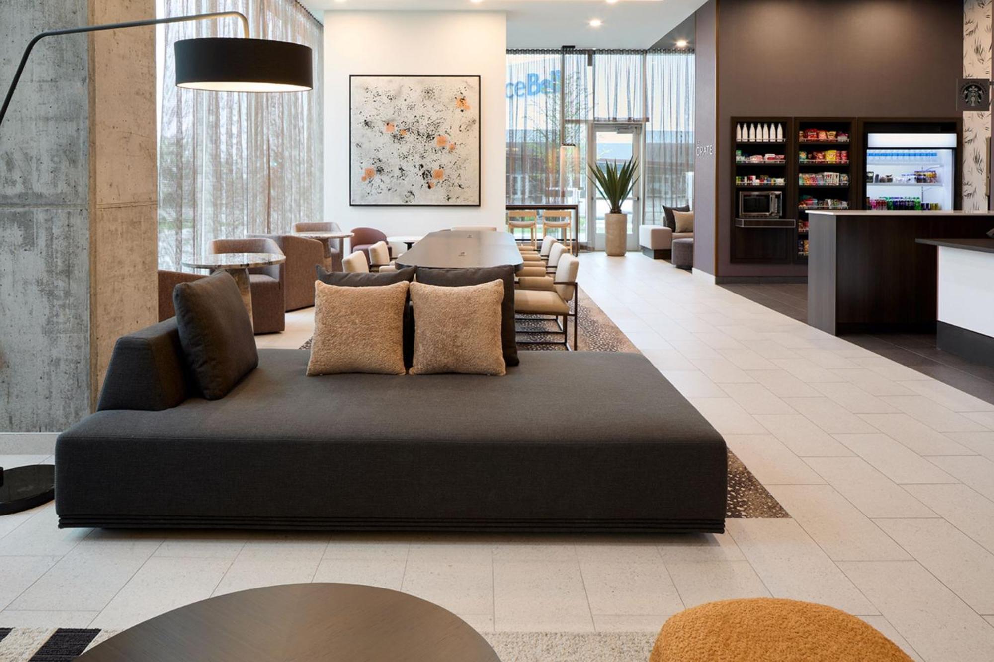 Hotel Courtyard By Marriott Montreal Laval