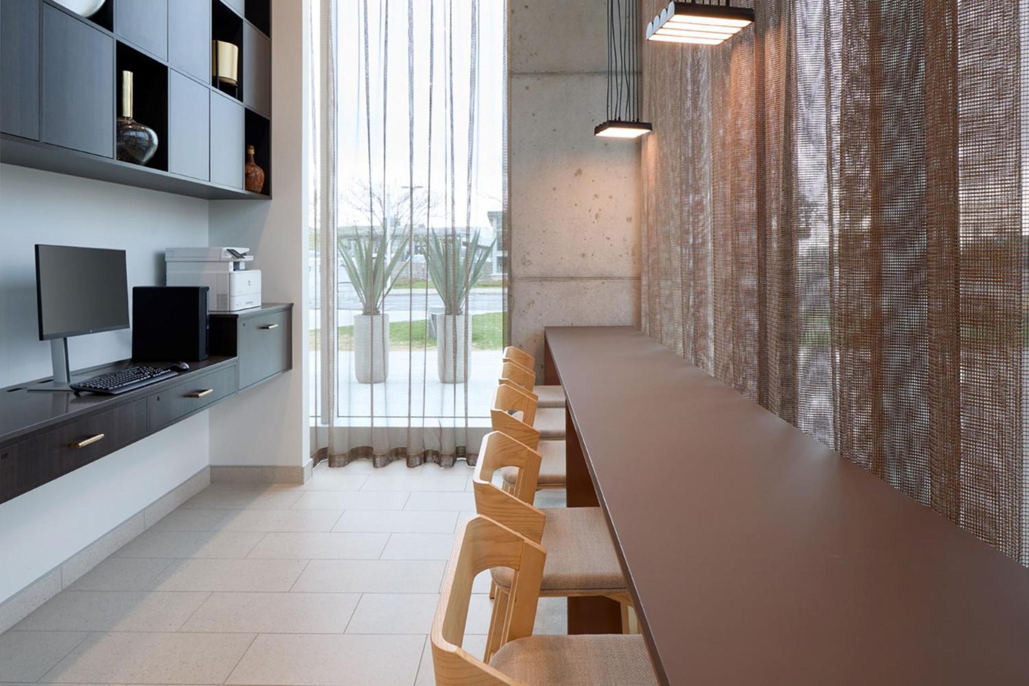 Courtyard By Marriott Montreal 4* Laval