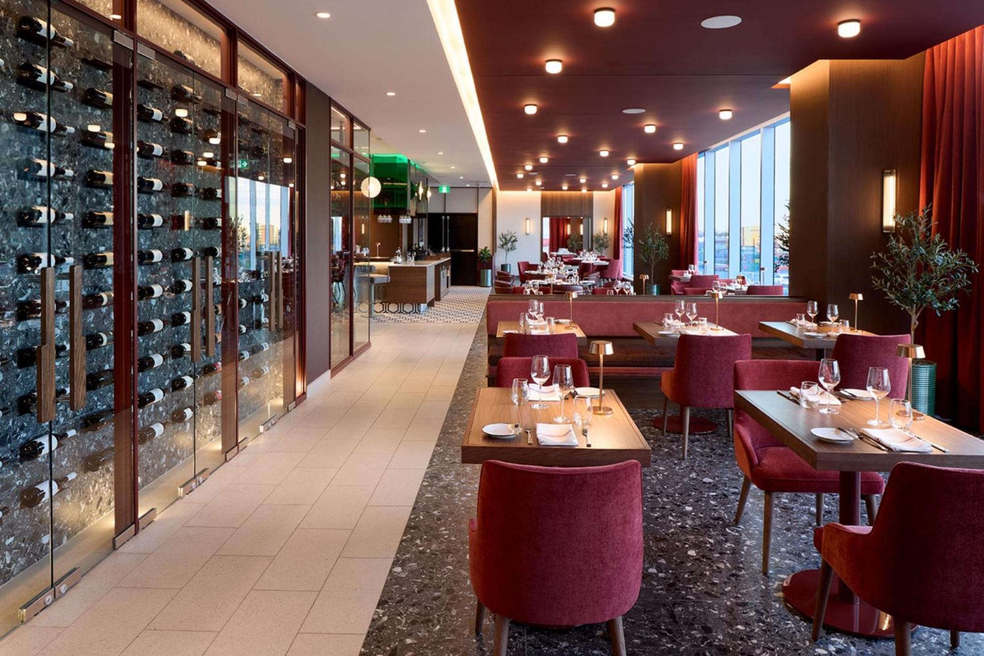 Courtyard By Marriott Montreal 4*