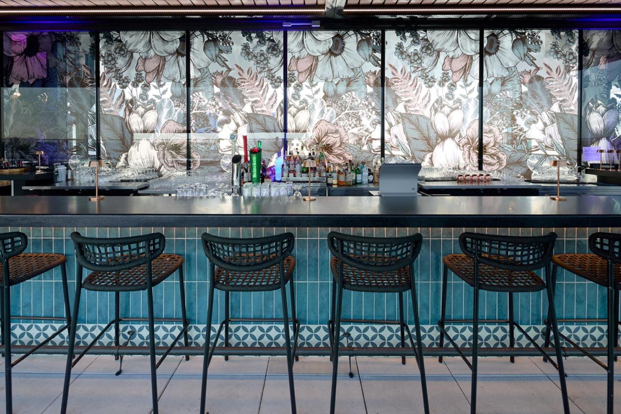 Hotel Courtyard By Marriott Montreal 4*