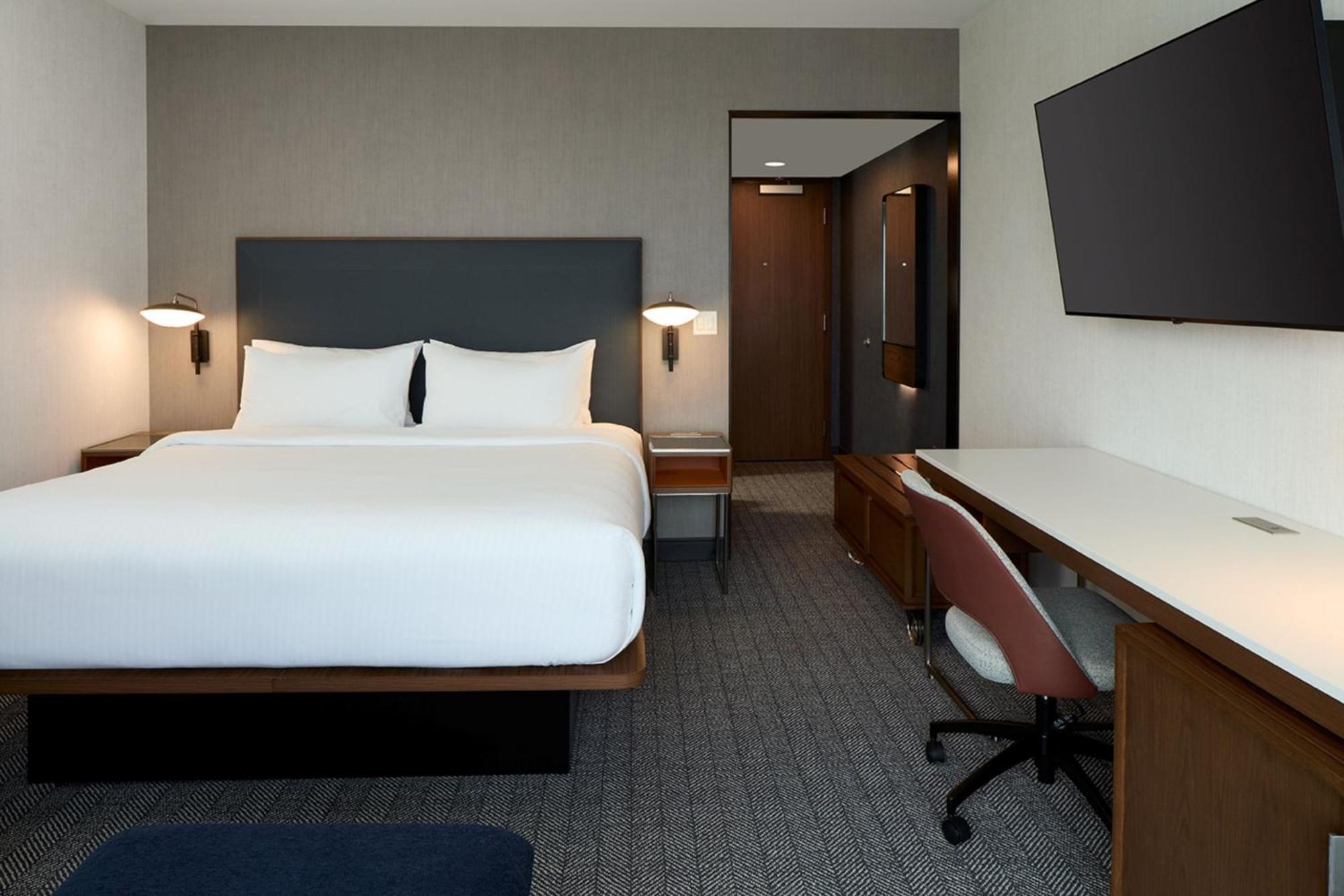 Courtyard By Marriott Montreal Hotel Laval